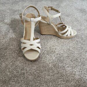 NWOT Jessica Simpson White Wedges size 8.5